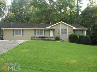 160 Valley View Dr, Tyrone, GA 30290