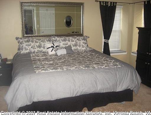 4th image of 1717 Rock Bridge Mews APT D