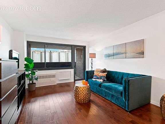 3rd image of 90 Gold St APT 14E