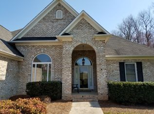 592 Carson Ridge Dr, Kernersville, NC 27284