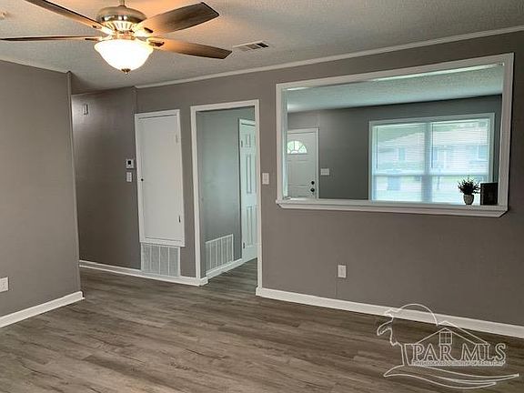 5th image of 4509 Silver Oak St