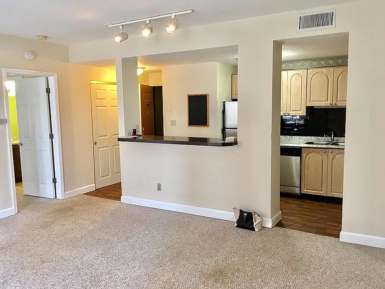 1st image of 5316 Pershing Ave APT 209