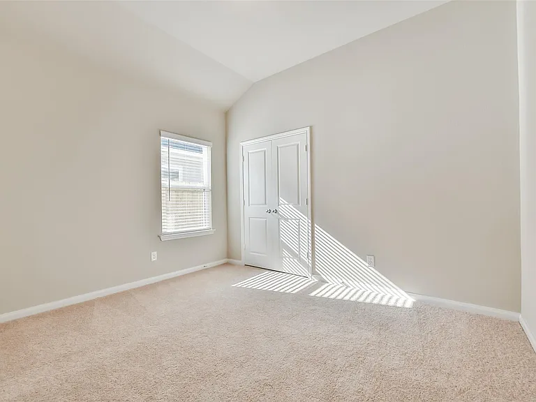 3915 Sugardale St — Photo 24