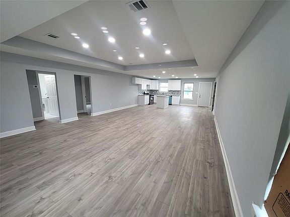 3rd image of 4859 Bellnole Dr
