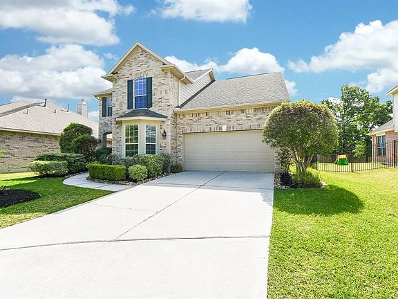 Ready for you to pull in this driveway. Welcome Home!!