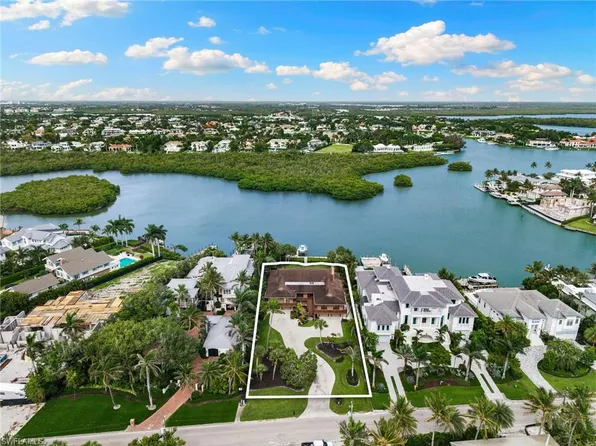 3695 Gordon DR, NAPLES, FL 34102