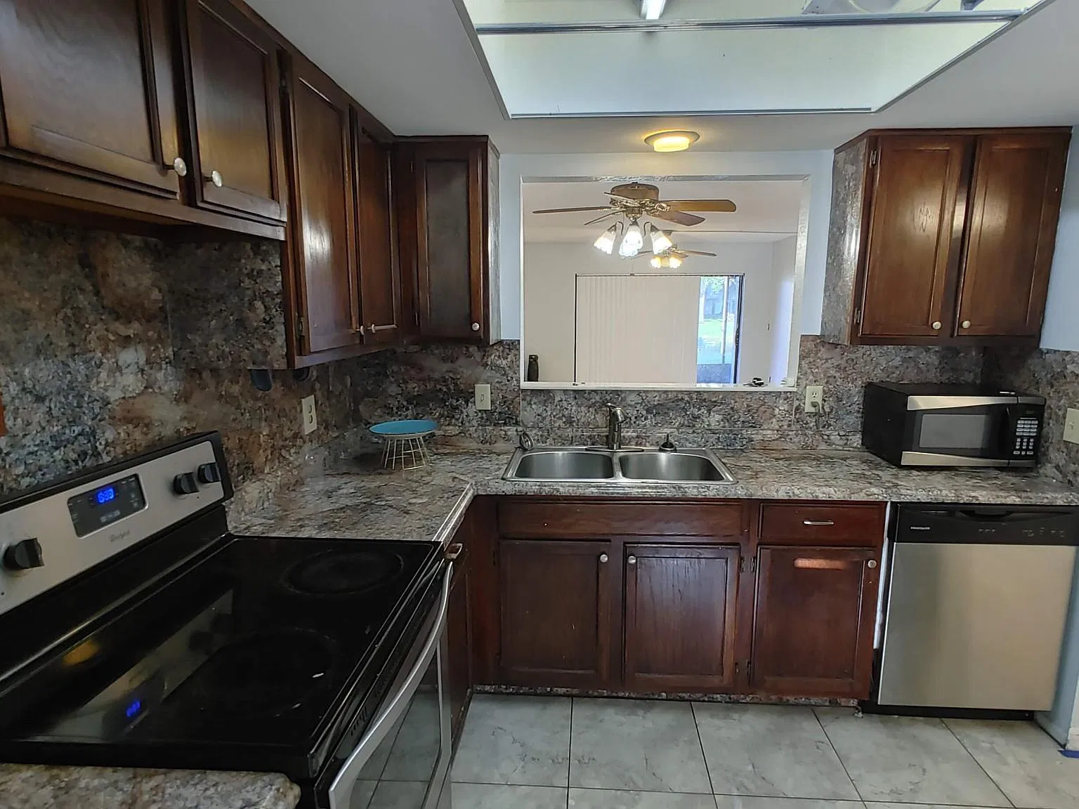 2516 S 19th St — Photo 2
