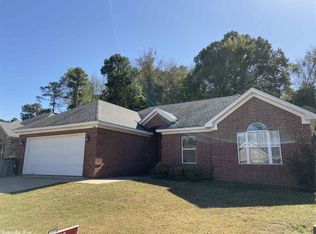 566 Wisteria Dr, Bauxite, AR 72011