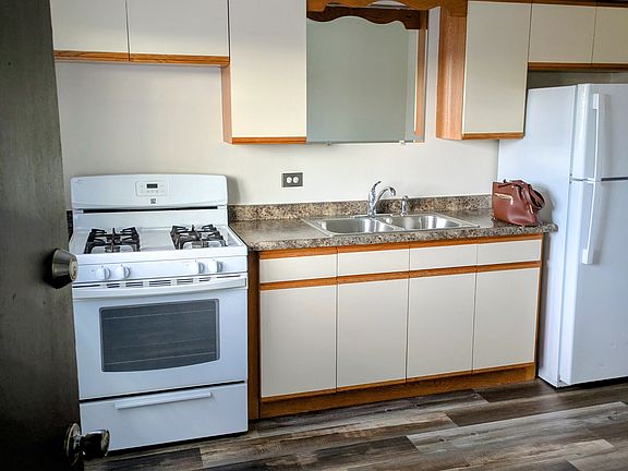 2nd image of 14440 Jefferson Ave #2E