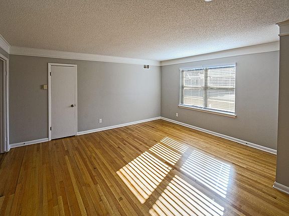 4th image of 5448 Lyford Ave