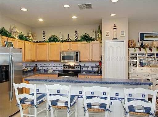 5th image of 2934 Banyan Hill Ln