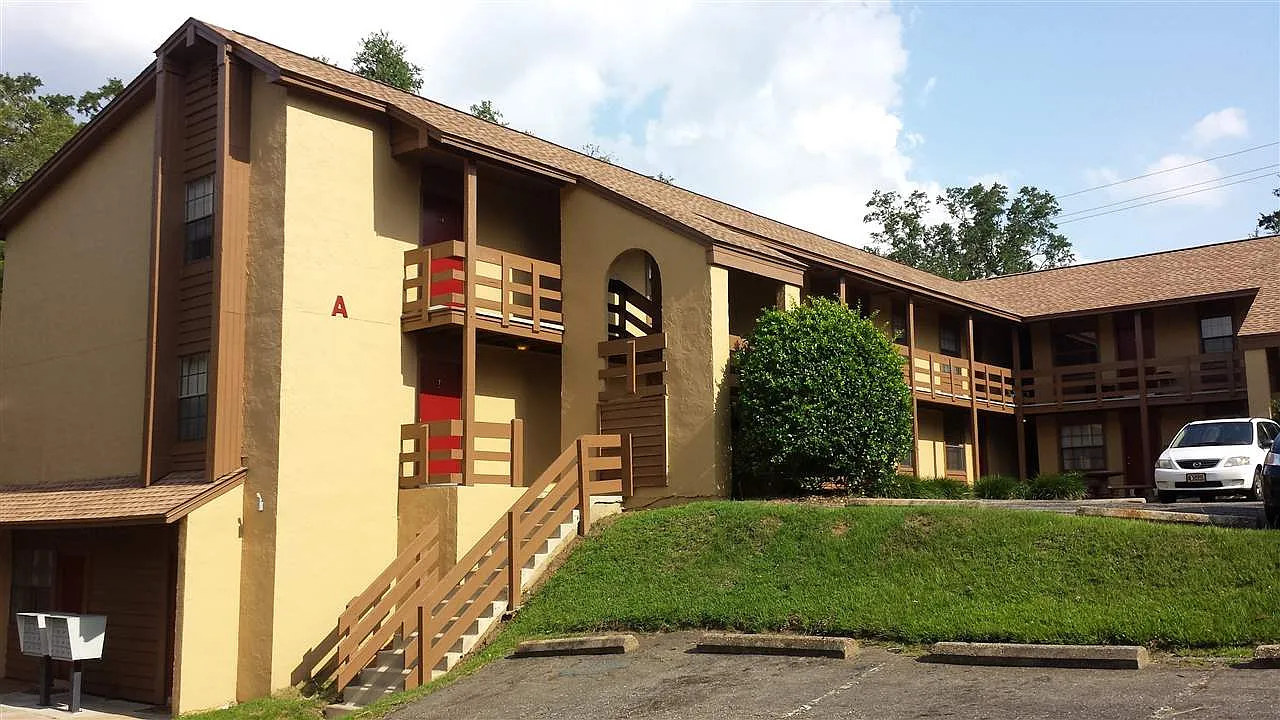 1 bed, 800 sqft, $975 — Photo 1