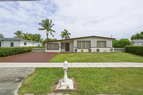3825 SW 33rd St Photo 1