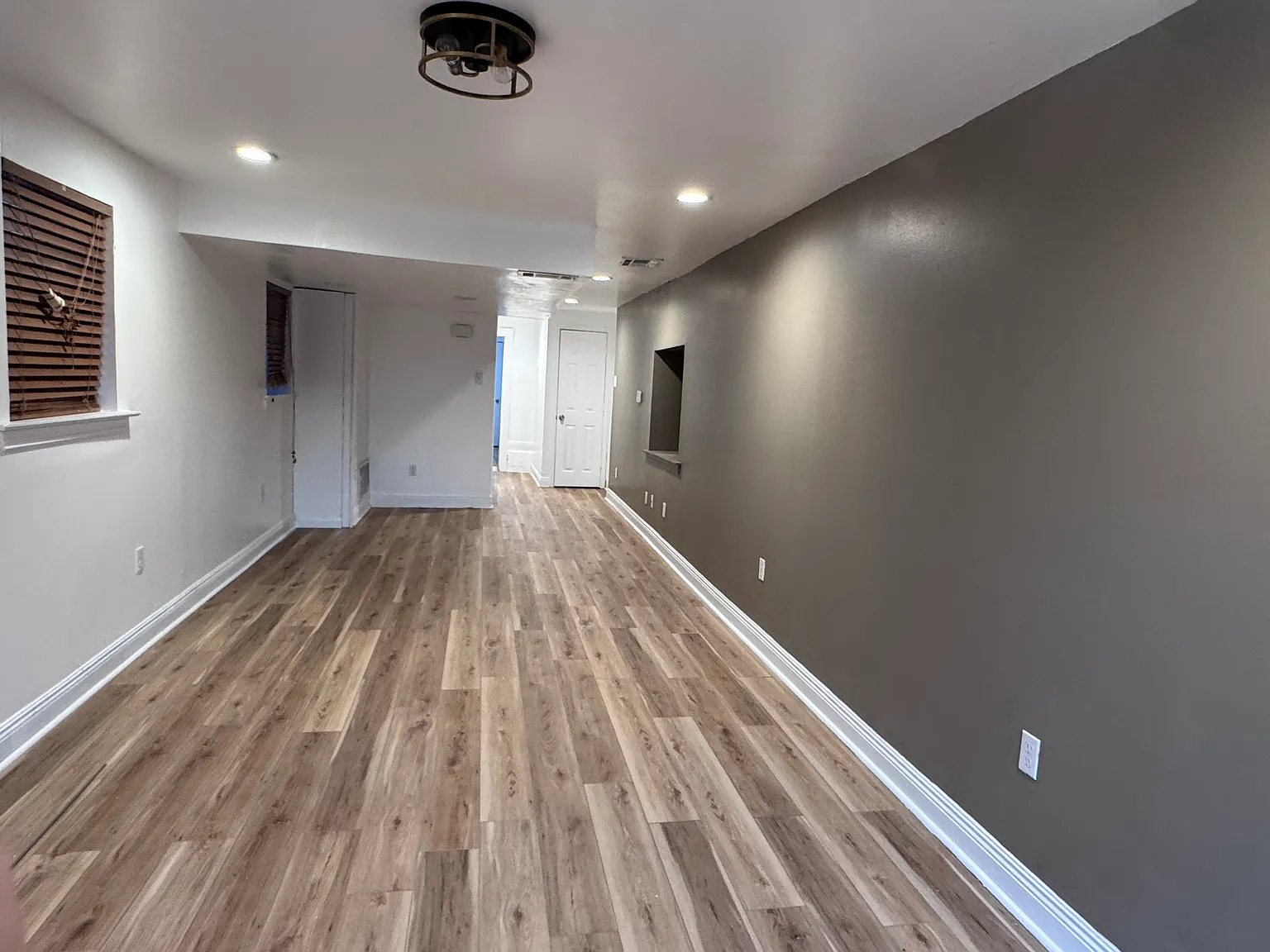 Studio, 709 sqft, $1,000 — Photo 4