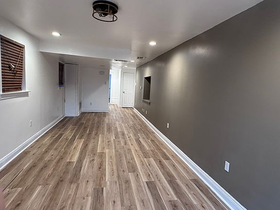 4th image of 2553 Elder St