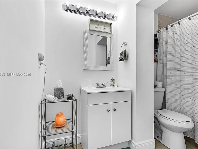 519 NW 52nd St #0 — Photo 12