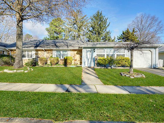 3rd image of 83B Gladiola Ct