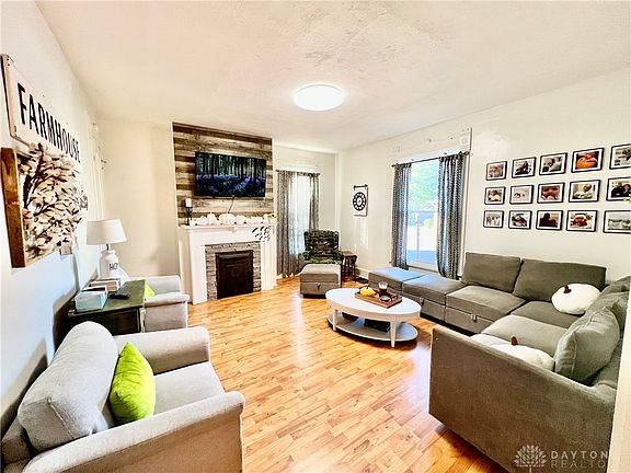 5th image of 434 Montgomery St