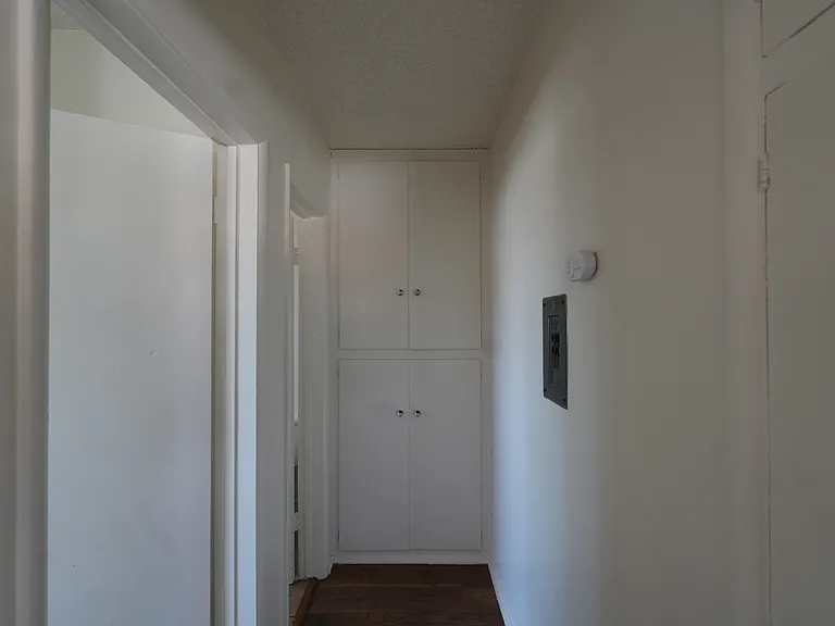 201 Grandview Dr #205-1/2 — Photo 13