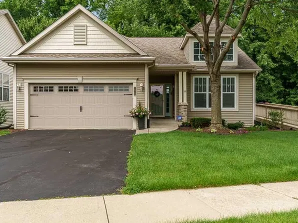 1517 Meadowlark Ln, Rockford, IL 61107