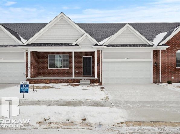 1440 Lincoln St, Lapeer, MI 48446