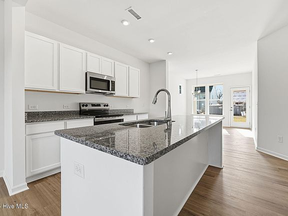 5th image of 1420 Cooper Street