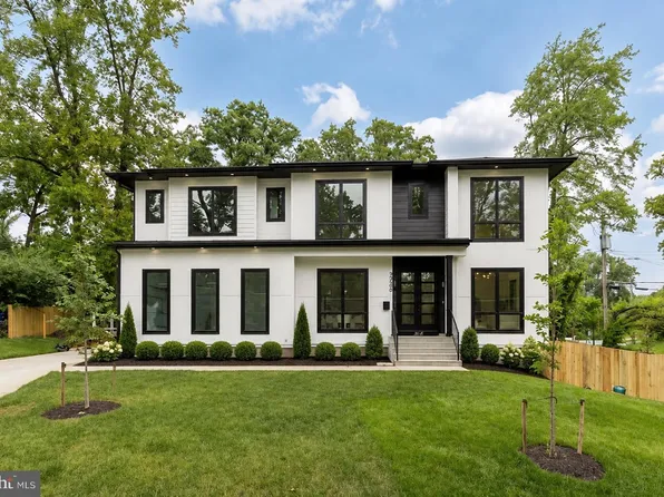 2000 Oswald Pl, Falls Church, VA 22043