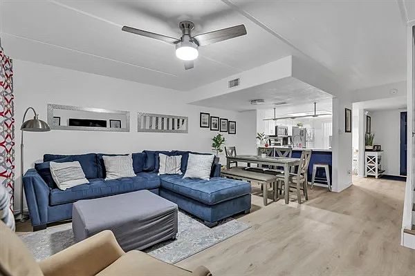 104 E Parade Dr #22 — Photo 8