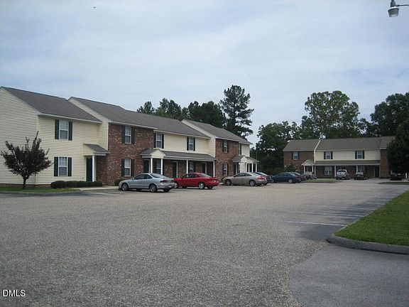 3rd image of 601 Main St