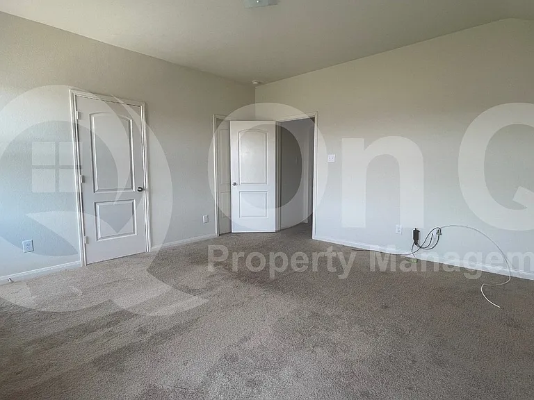 1623 White Mountain Way — Photo 11