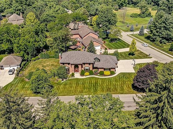 3rd image of 4625 Walther Cir