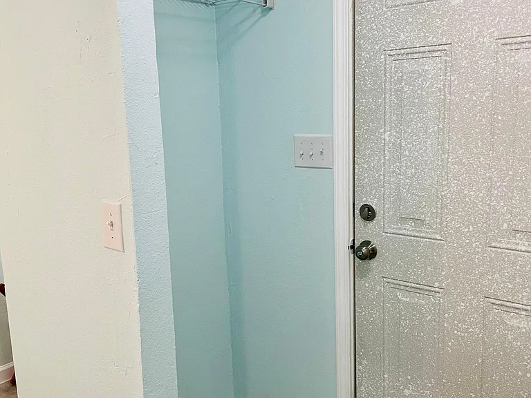 105 NE Railroad Ave #1 — Photo 13