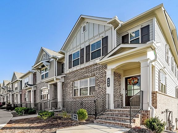 3rd image of 888 Caldwell Cir #70