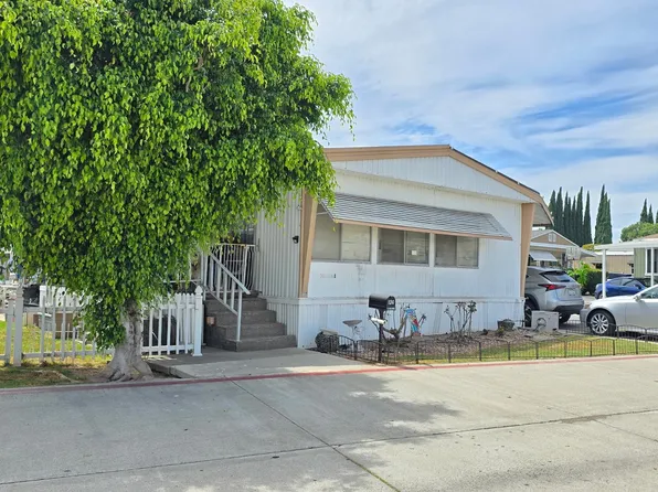 120 S Colombo Ln, Tustin, CA 92780