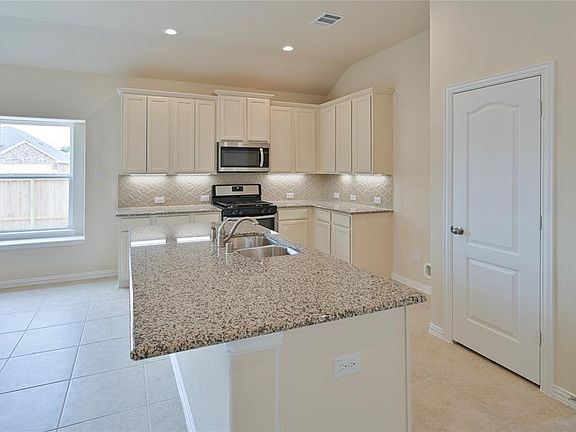 5th image of 18502 Lilliput Ln