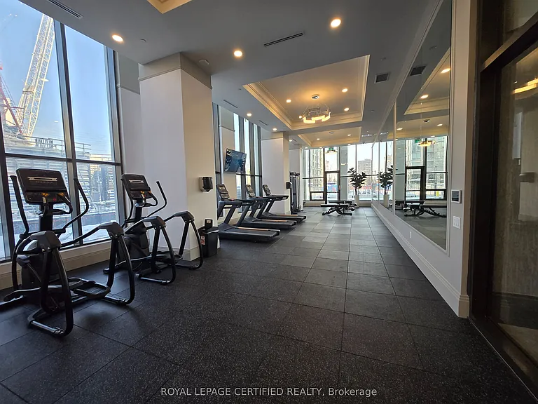 30 Elm Dr W #1407 — Photo 4