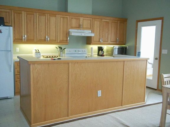 3rd image of 2313 Bethesda Cir