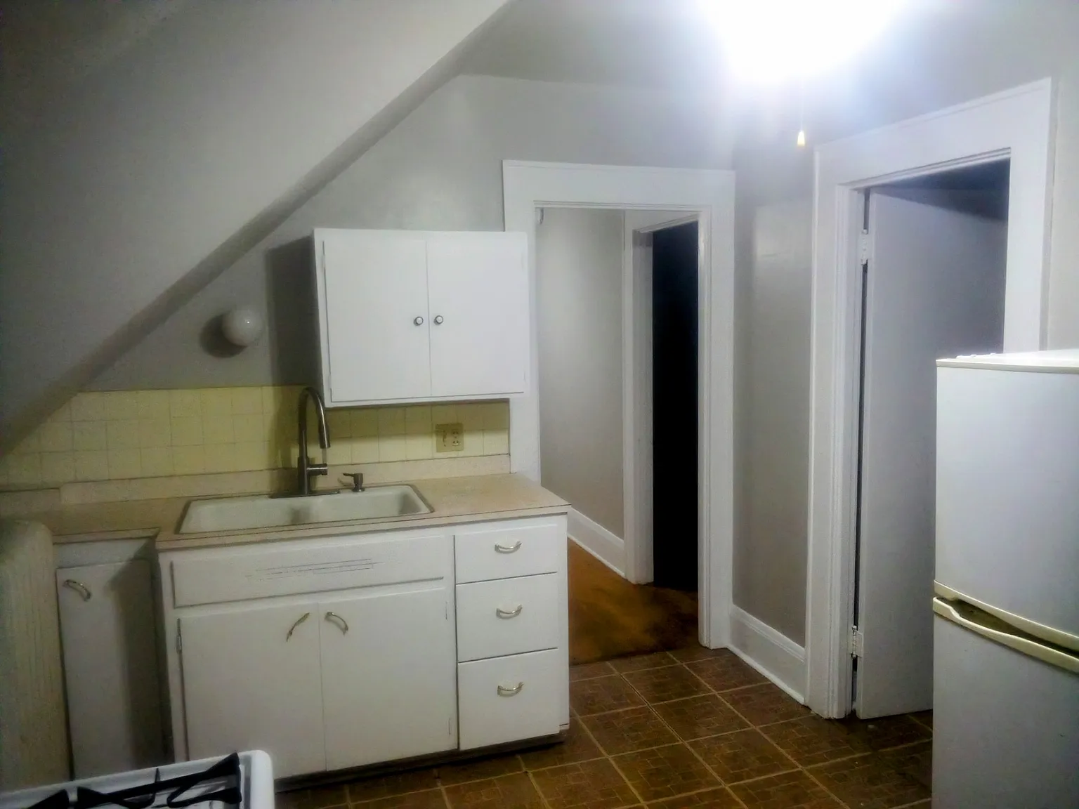 2 bed, 650 sqft, $900 — Photo 4