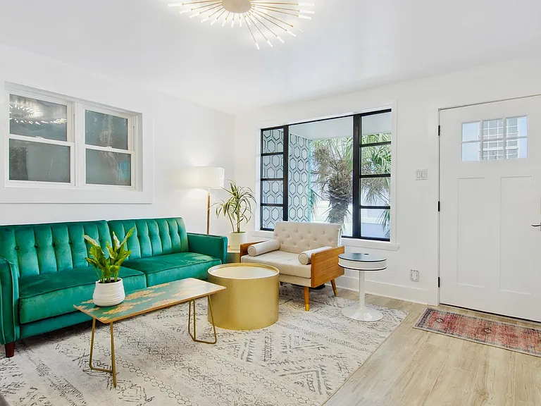 2604 Chartres St #B — Photo 3
