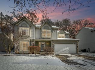 1193 Quail Ridge Dr, Oxford, MI 48371