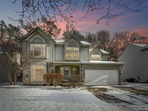 1193 Quail Ridge Dr, Oxford, MI 48371