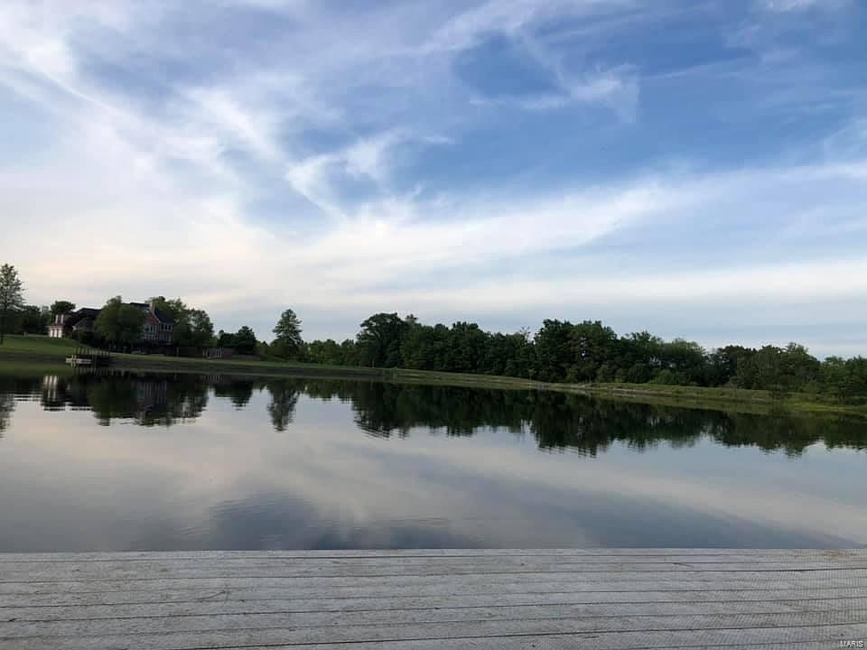 1st image of 5373 White Oak Dr