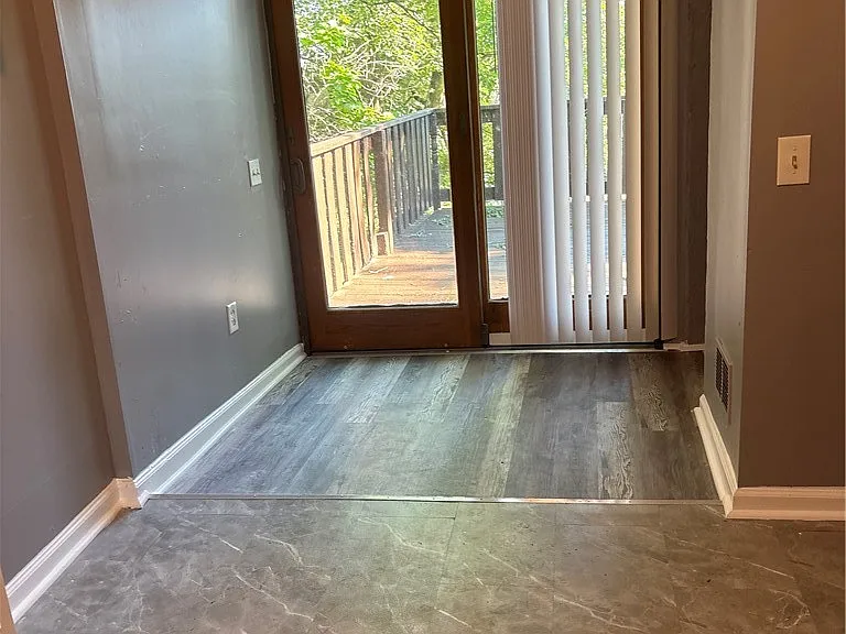 335 Cedarhurst St — Photo 7