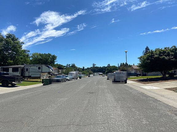 4th image of 179 Saddle Ct