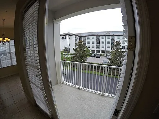 End unit town home in Baldwin Park! — Photo 4
