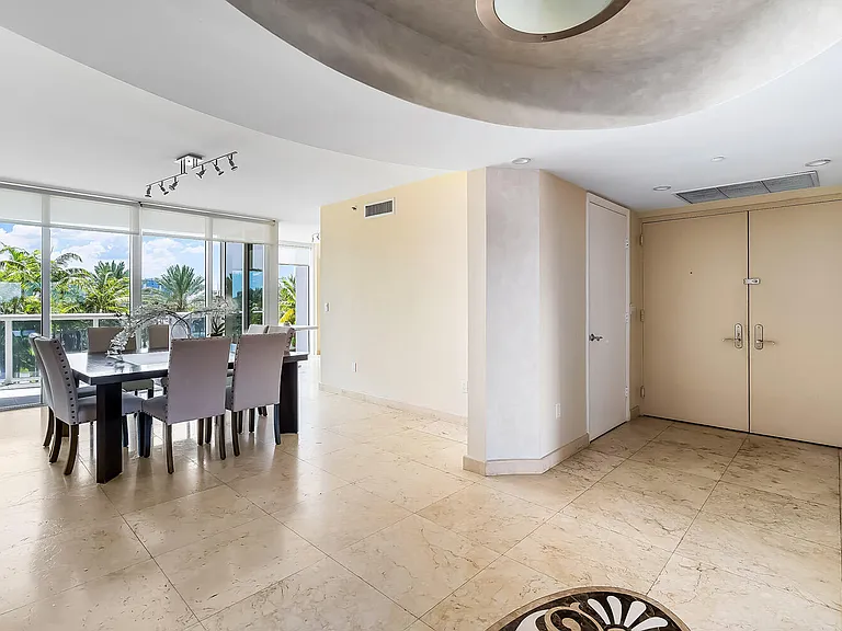 18911 Collins Ave #506 — Photo 23