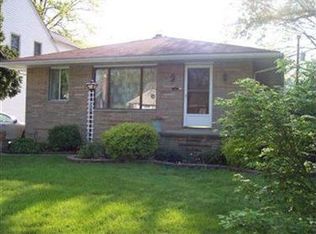 324 Kenilworth Rd, Bay Village, OH 44140