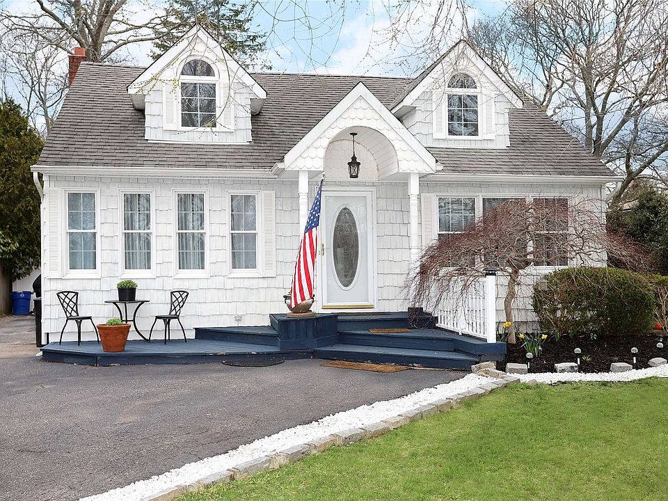 72 N Howells Point Road, Bellport, NY 11713 Zillow