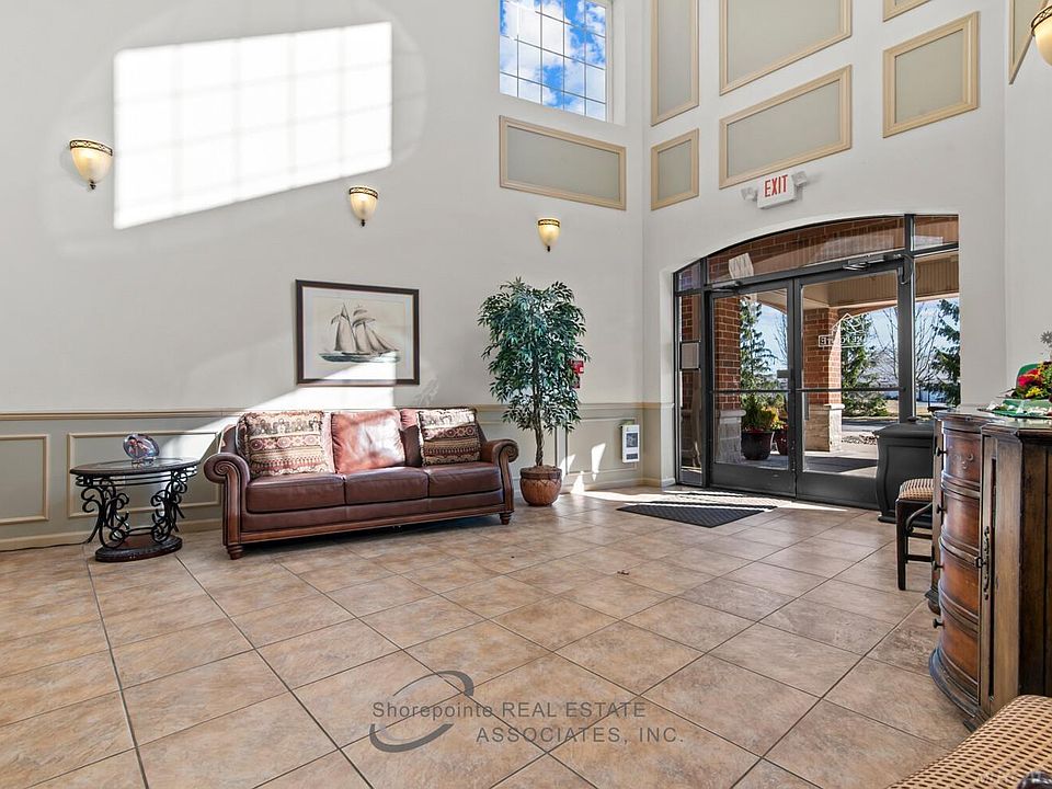 2116 Country Club Dr #9, photo 24