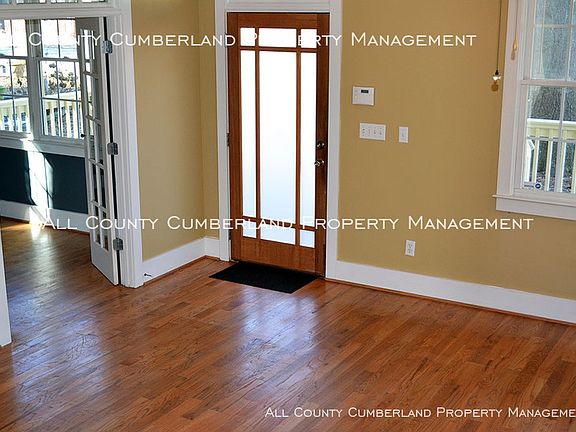 5th image of 1342 Bryan Ave